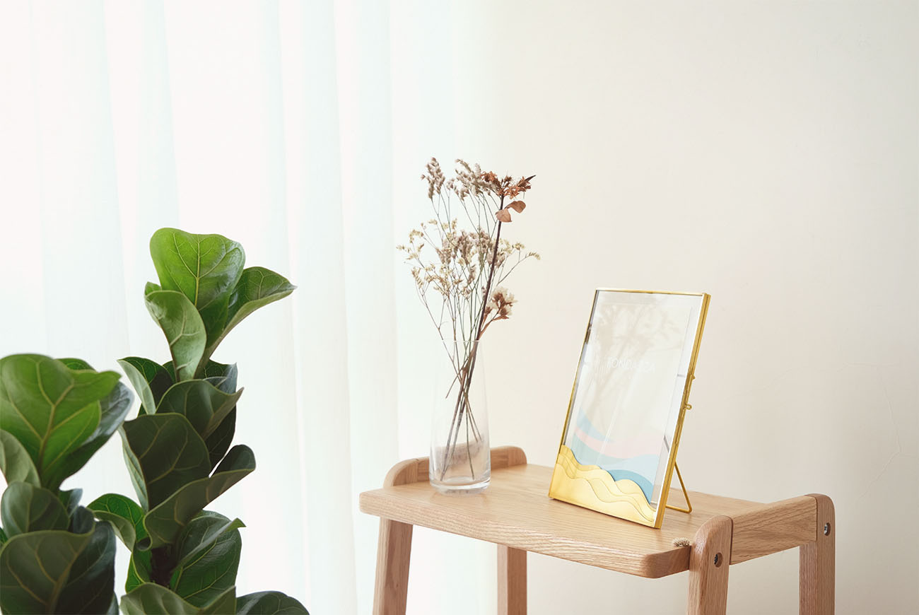 Home decor- Gold and glass picture Frame for 5x7 photo-Wave Design-The most beautiful homeware and the best home decoration items at FONDAZZA.