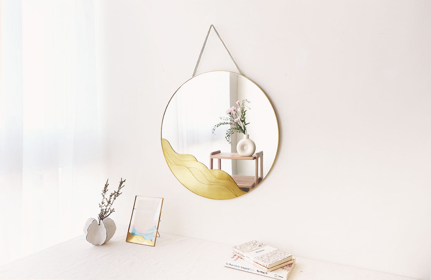 Home Decor: Decorative Wall Mirror- Brass - Wave Design
The most beautiful home decor items and the best home decorating ideas at FONDAZZA. The decorative wall mirror is a stylish home decor in living room and bedroom. Designed with wave shape brass to create a visual illusion as a moon on the sea. This Wall mirror decor is sure to bring an artful touch to your space.